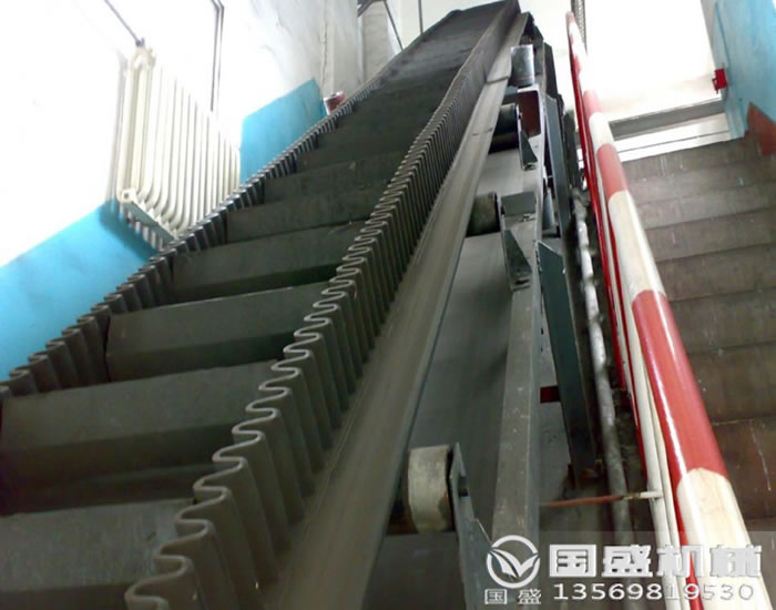 裙邊皮帶機(jī) 裙邊皮帶機(jī)